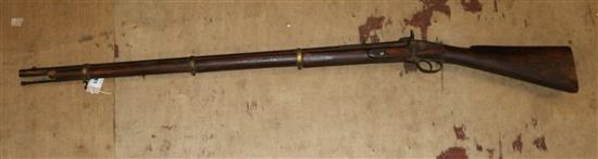 19th century percussion musket(-)